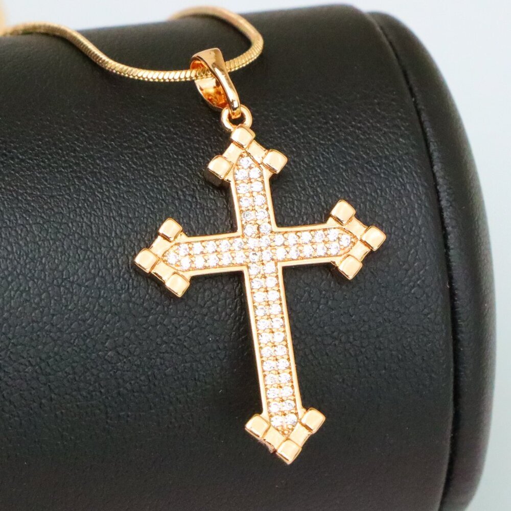 "Ornate Rose Gold Cross Pendant with CZ – Regal Textured Detailing, XPPT1826